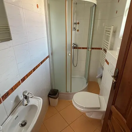 Zeleny Domcek Pensión Heľpa