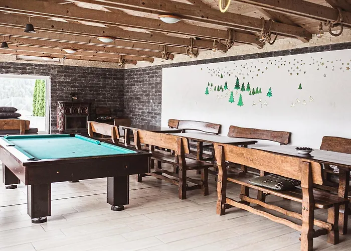 Zeleny Domcek بيت ضيافة Heľpa