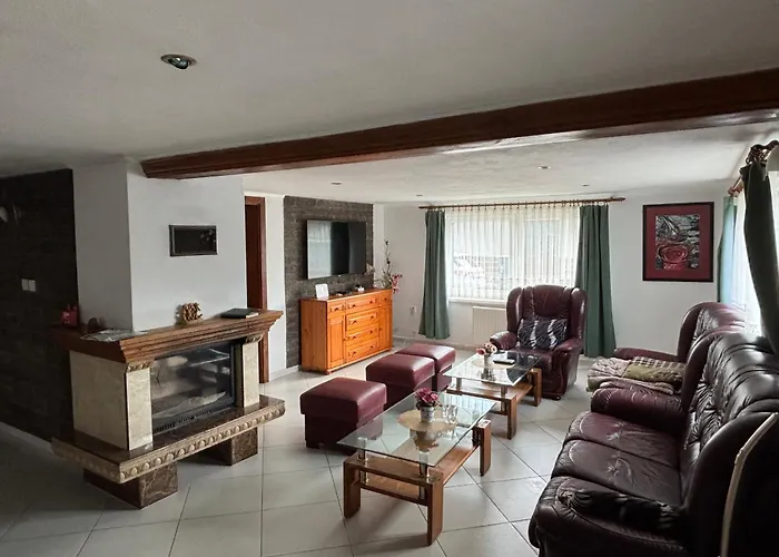 Zeleny Domcek بيت ضيافة Heľpa