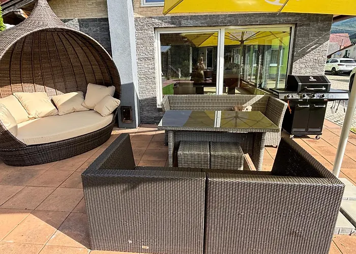 Zeleny Domcek بيت ضيافة