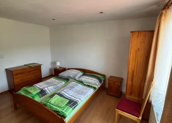 Zeleny Domcek بيت ضيافة